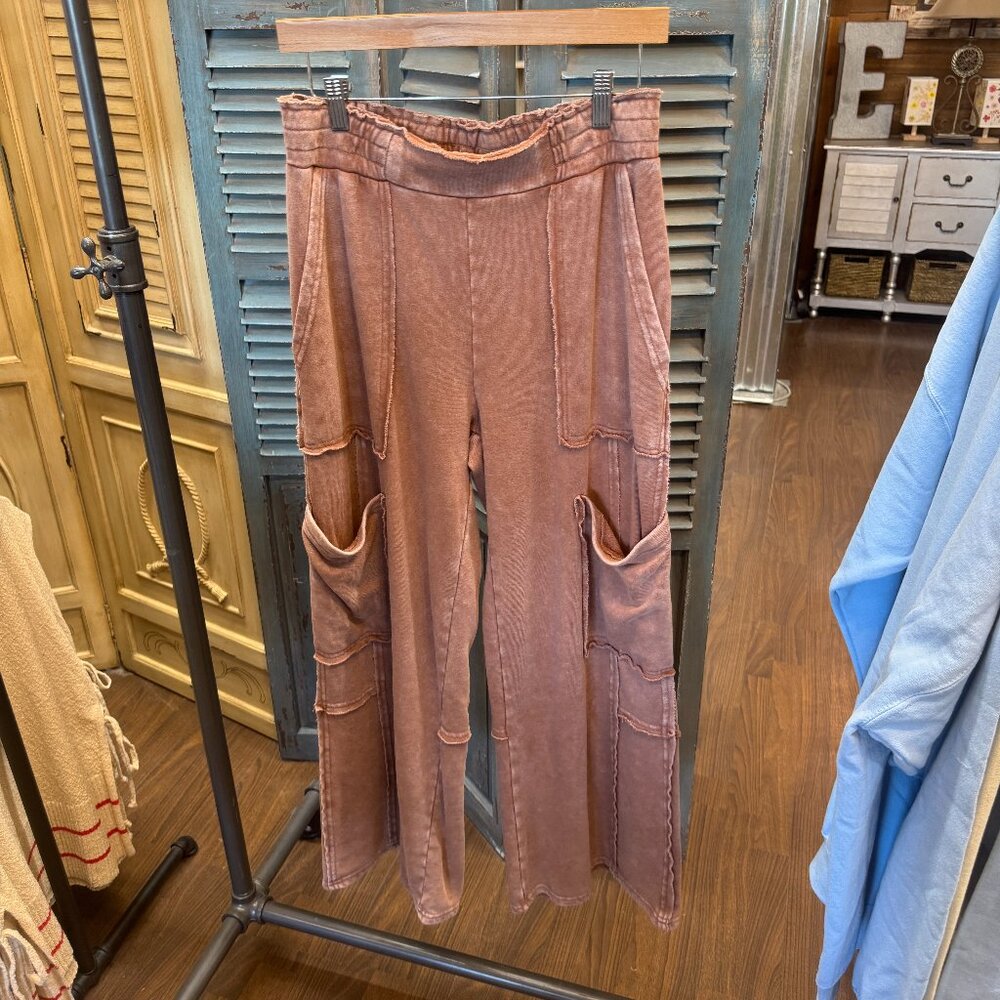 Double Zero Chestnut Mineral Washed Oversized Cargo Sweatpants